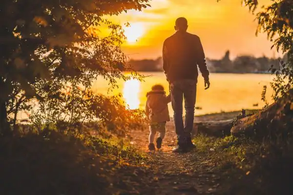 image of dad and child - parental alienation Bromley